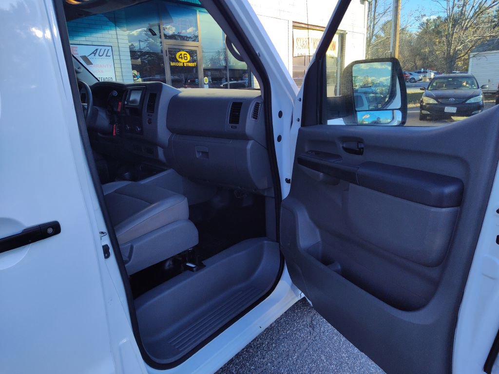 Used 2019 Nissan NV 2500 SV RWD image 20