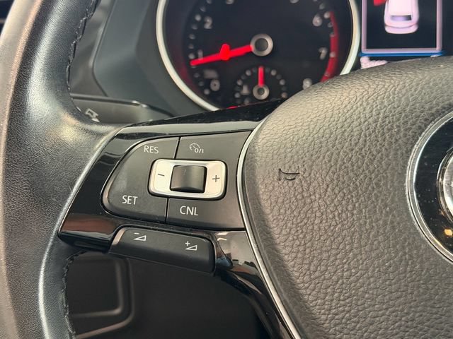 Used 2018 Volkswagen Tiguan SE FWD image 25