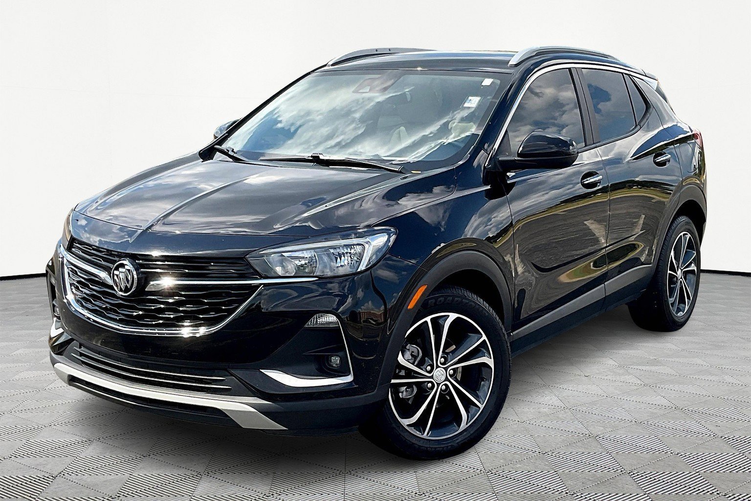 Used 2021 Buick Encore GX Select image 2