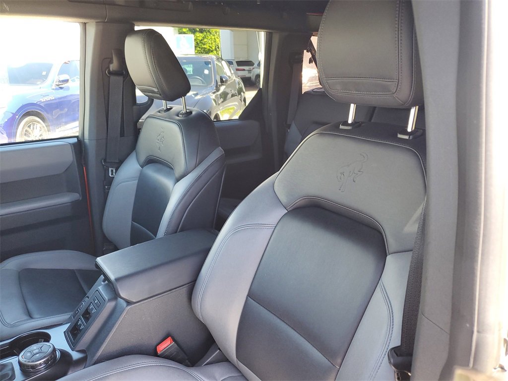 Used 2022 Ford Bronco Black Diamond image 18