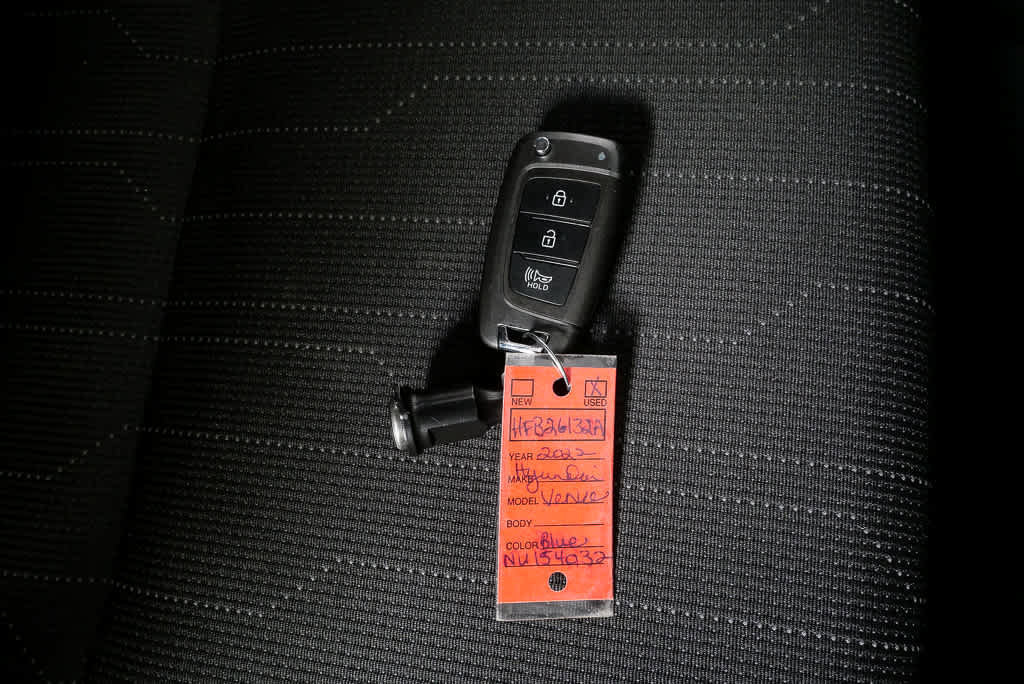 Used 2022 Hyundai Venue SE FWD image 34