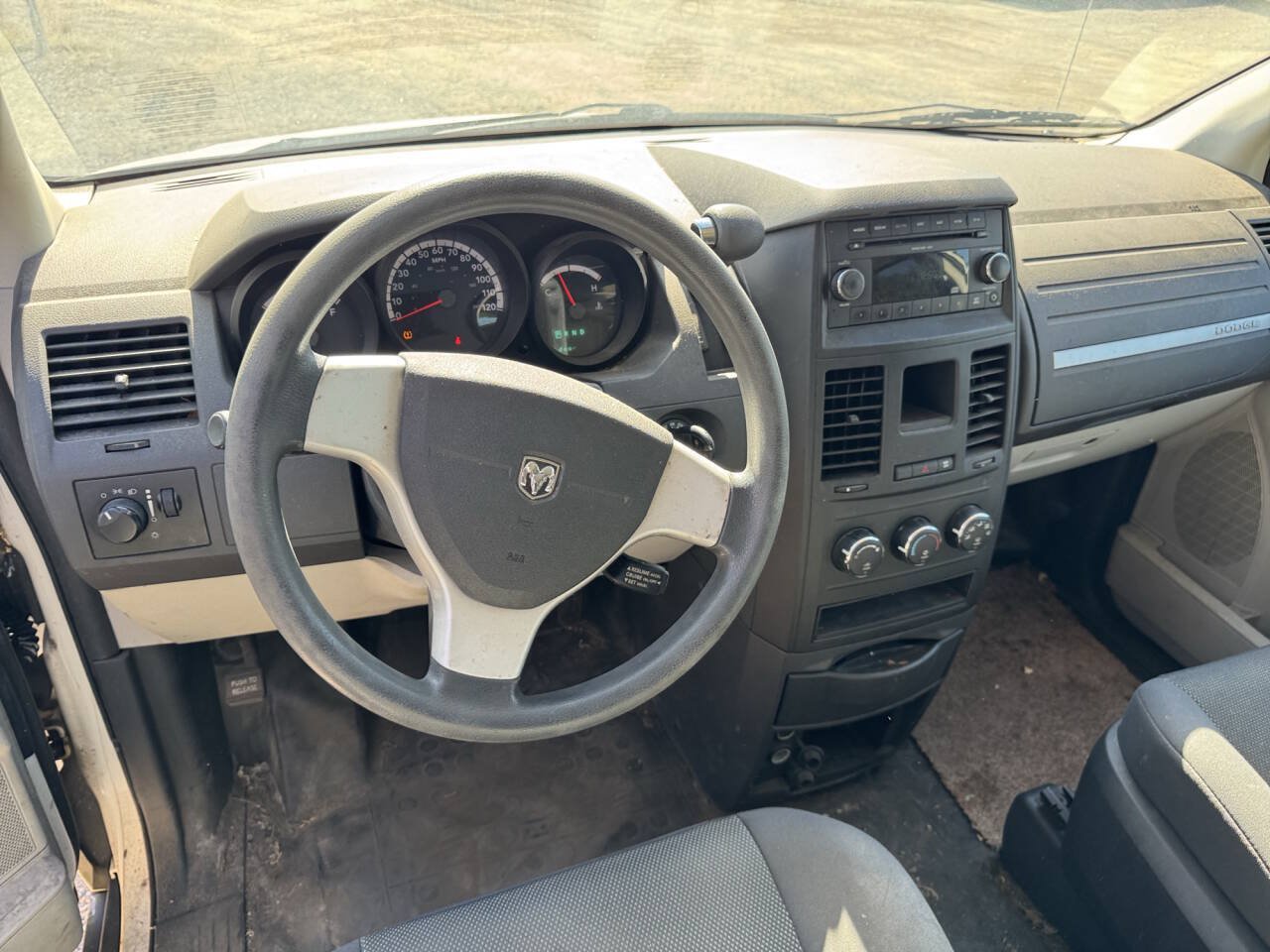 Used 2009 Dodge Grand Caravan FWD image 32