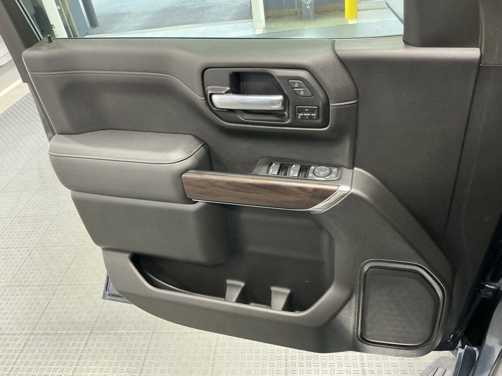 Used 2022 GMC Sierra 1500 SLT image 44