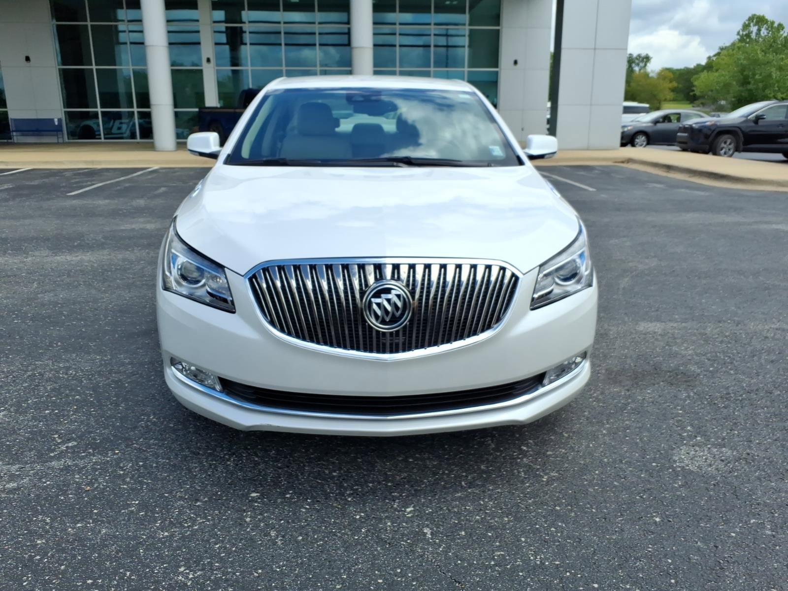 Used 2015 Buick LaCrosse Leather w/ Driver Confidence Package #1 FWD image 2