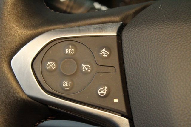 Used 2024 Chevrolet Traverse RS image 23