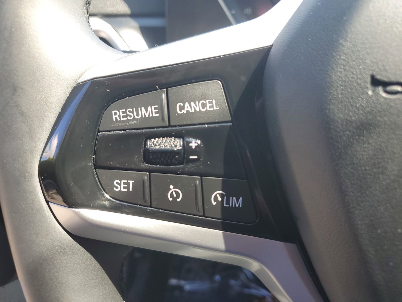 Used 2025 BMW i4 eDrive40 RWD image 30