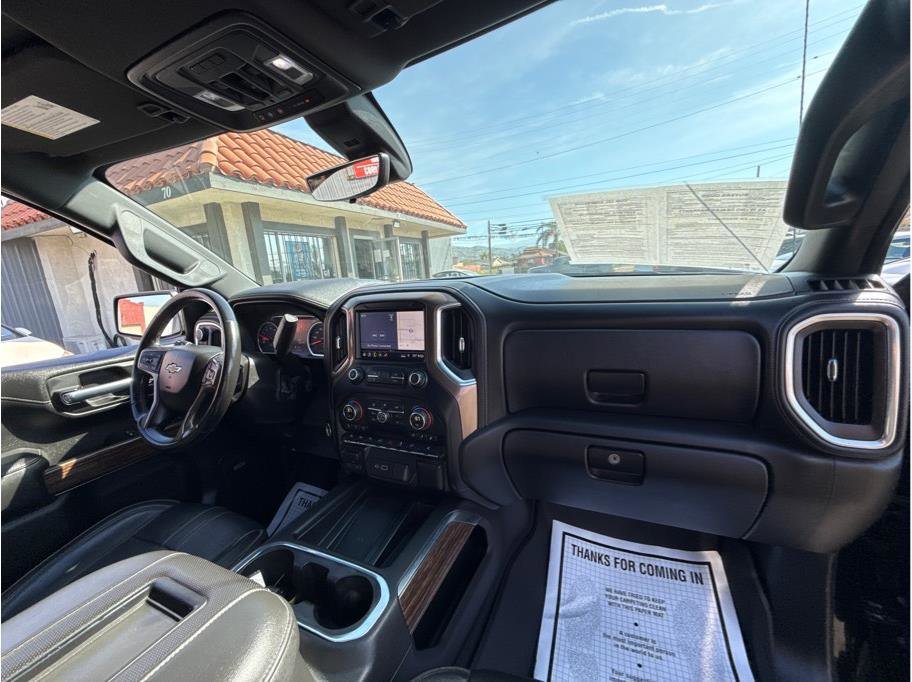 Used 2019 Chevrolet Silverado 1500 High Country w/ Technology Package AWD/4WD image 8