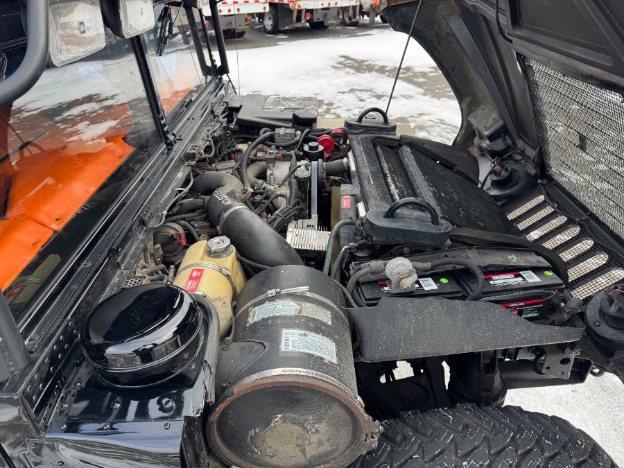 Used 2002 HUMMER H1 4-Door Open Top image 24