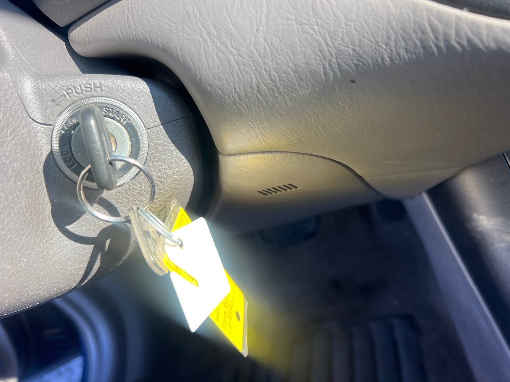 Used 2006 Toyota Camry LE FWD image 25