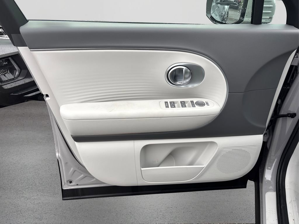 New 2026 Hyundai Ioniq 9 SE image 12