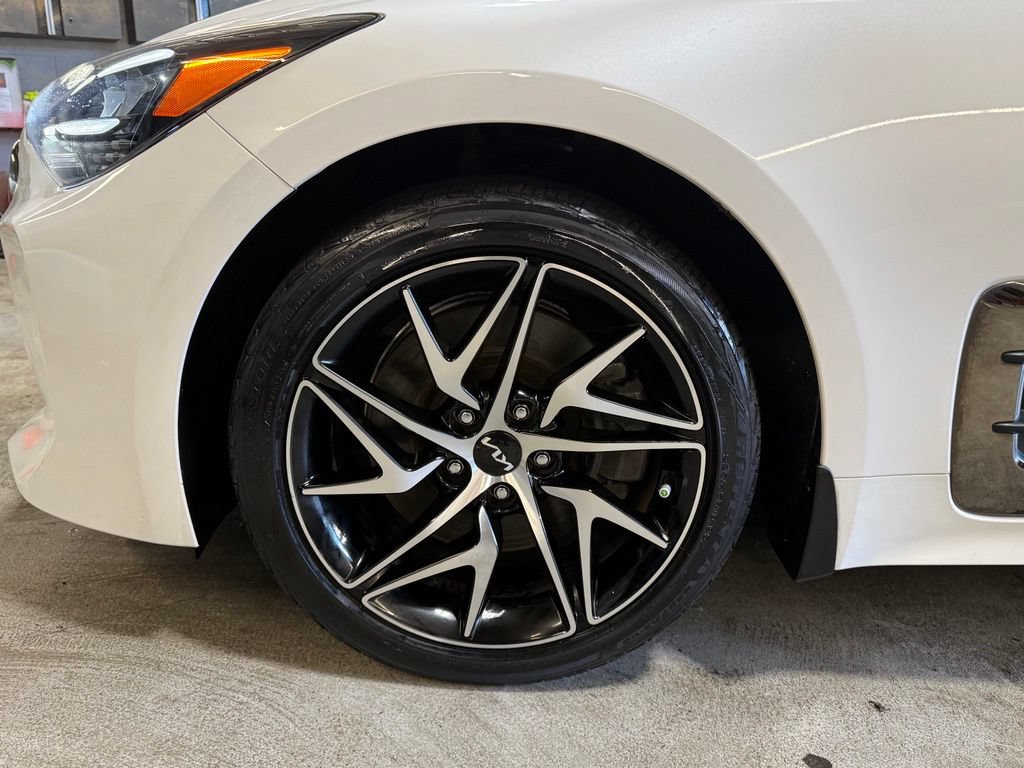 Used 2022 Kia Stinger GT-Line RWD image 38