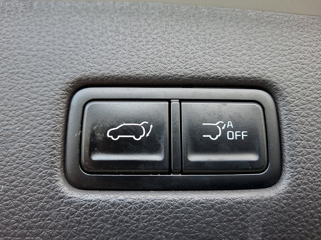 Used 2025 Kia Carnival SX w/ SX Dark Edition Package FWD image 30