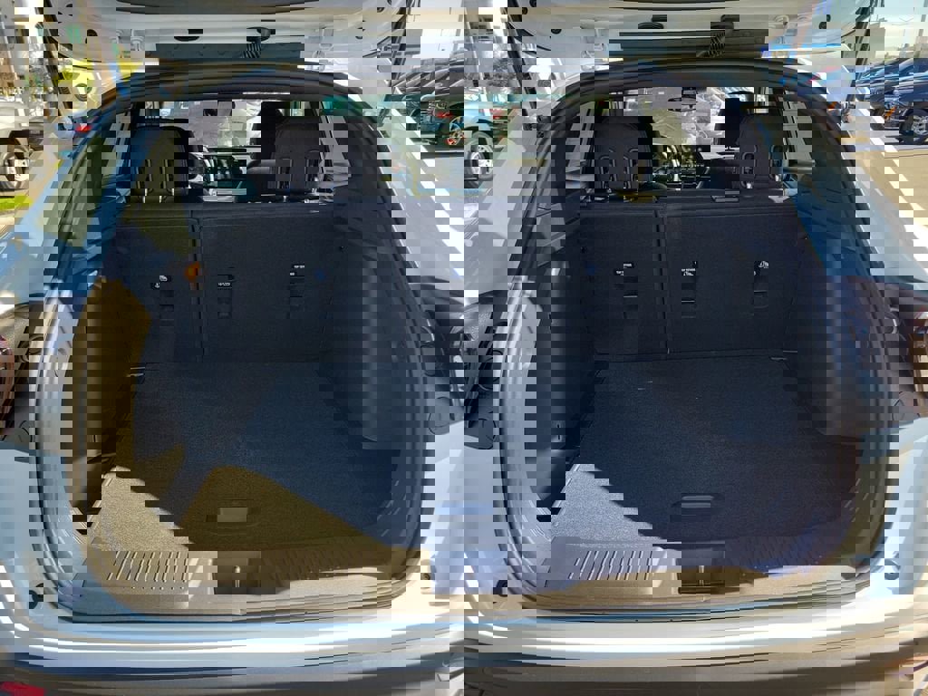 New 2026 Chevrolet Trax RS w/ Sunroof Package image 17