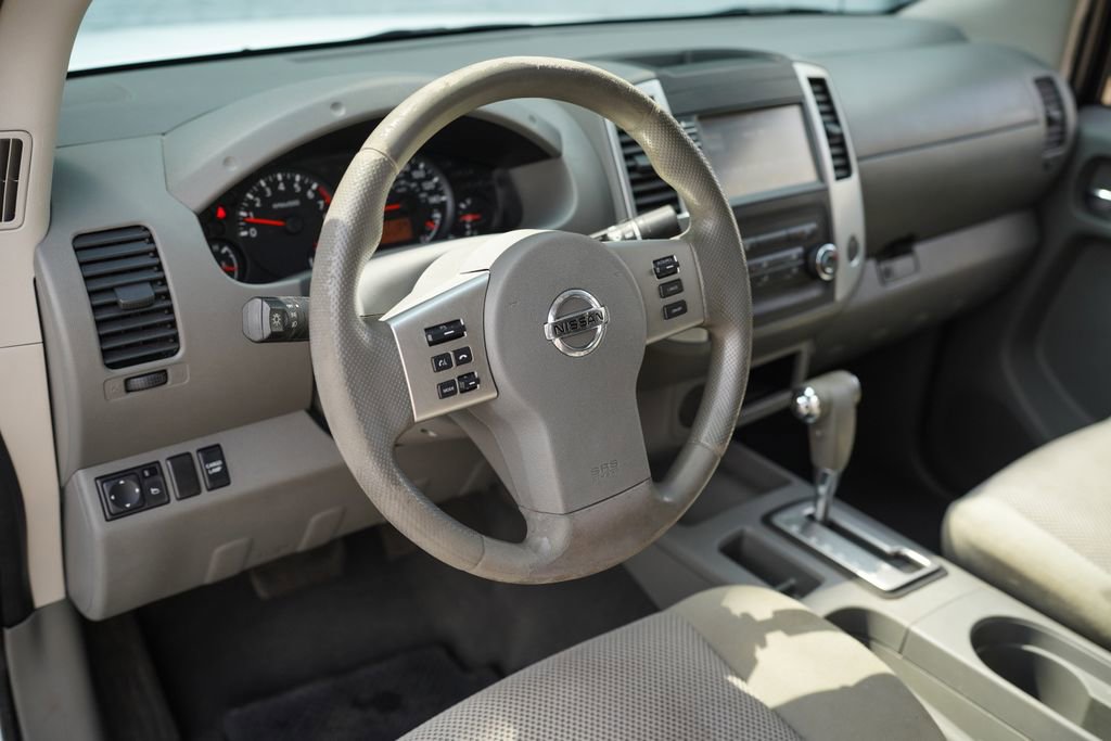 Used 2019 Nissan Frontier SV image 19