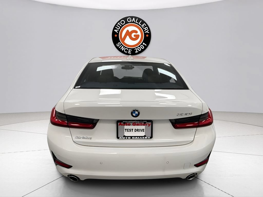 Used 2021 BMW 330i Sedan w/ Convenience Package RWD image 4