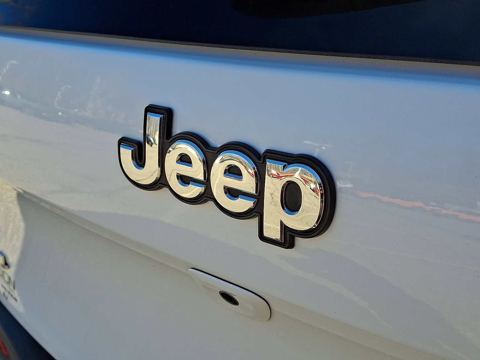 Certified 2016 Jeep Cherokee Limited w/ Luxury Group image 32