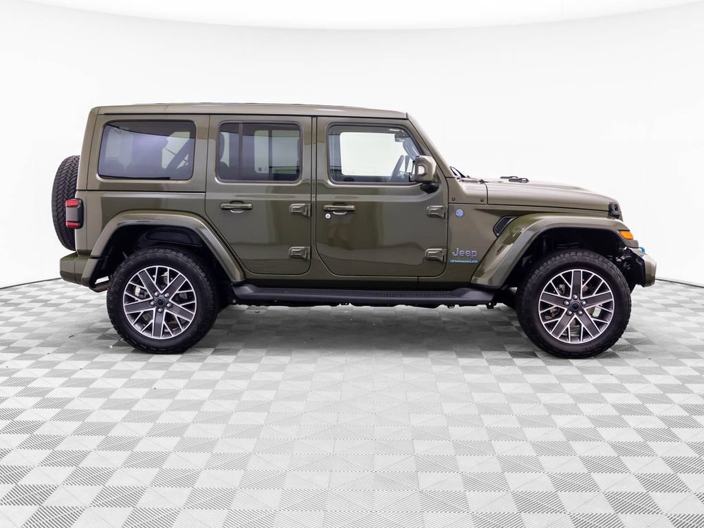 Used 2024 Jeep Wrangler High Altitude AWD/4WD image 8