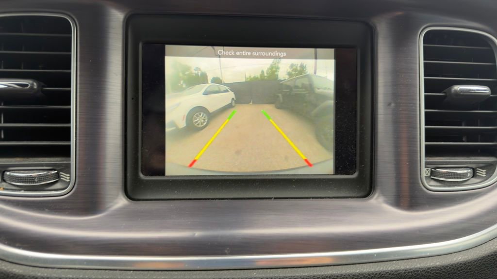 Used 2018 Dodge Charger SXT RWD image 11