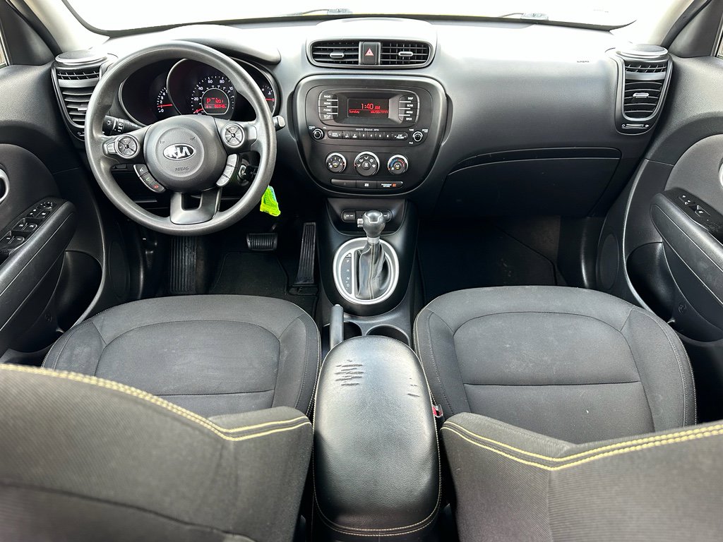 Used 2015 Kia Soul + image 12