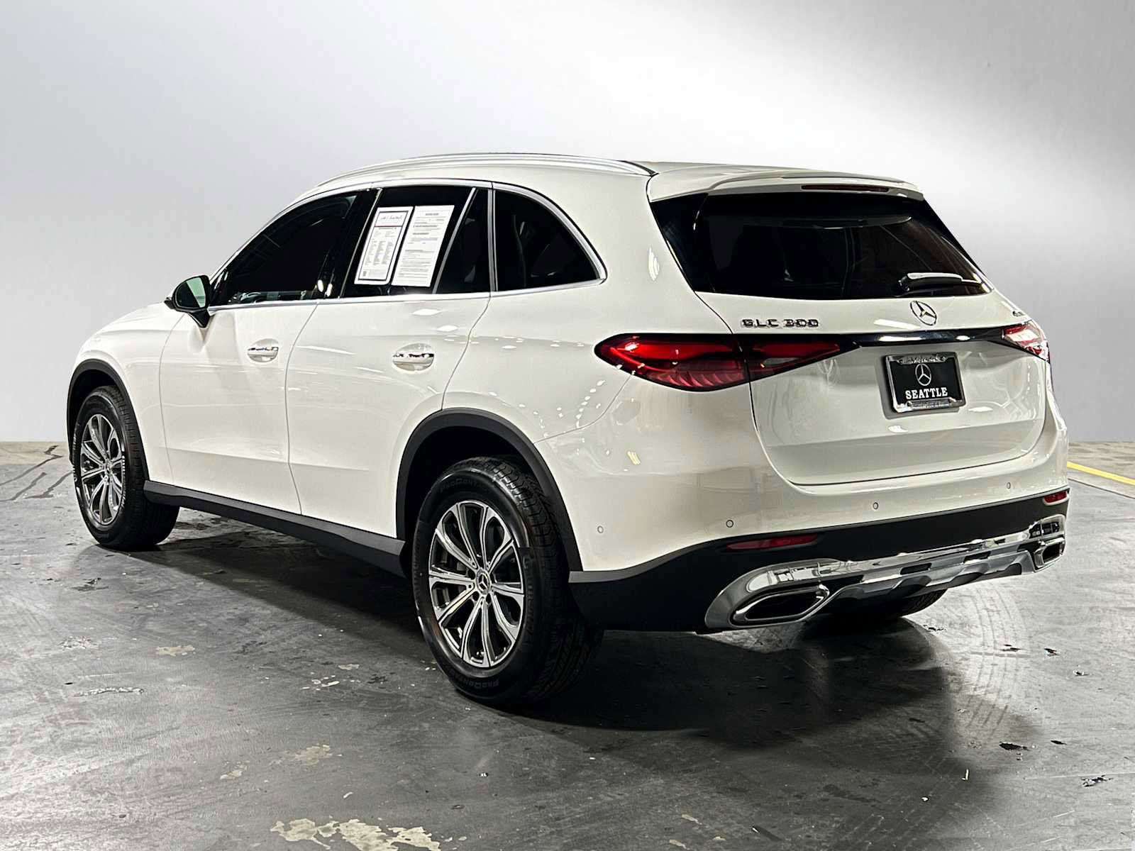 Certified 2026 Mercedes-Benz GLC 300 4MATIC image 5