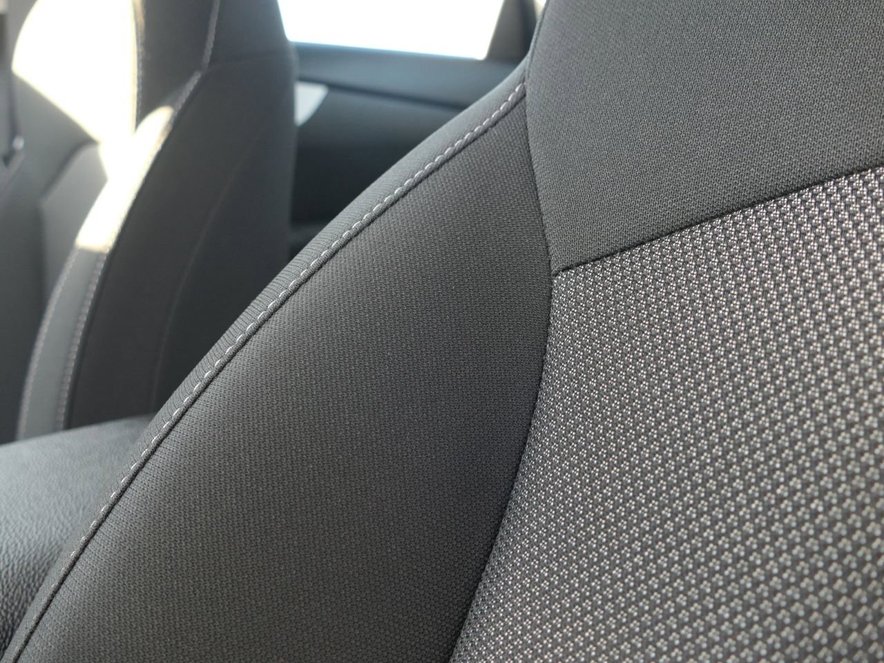 Used 2024 Kia Forte LXS image 12