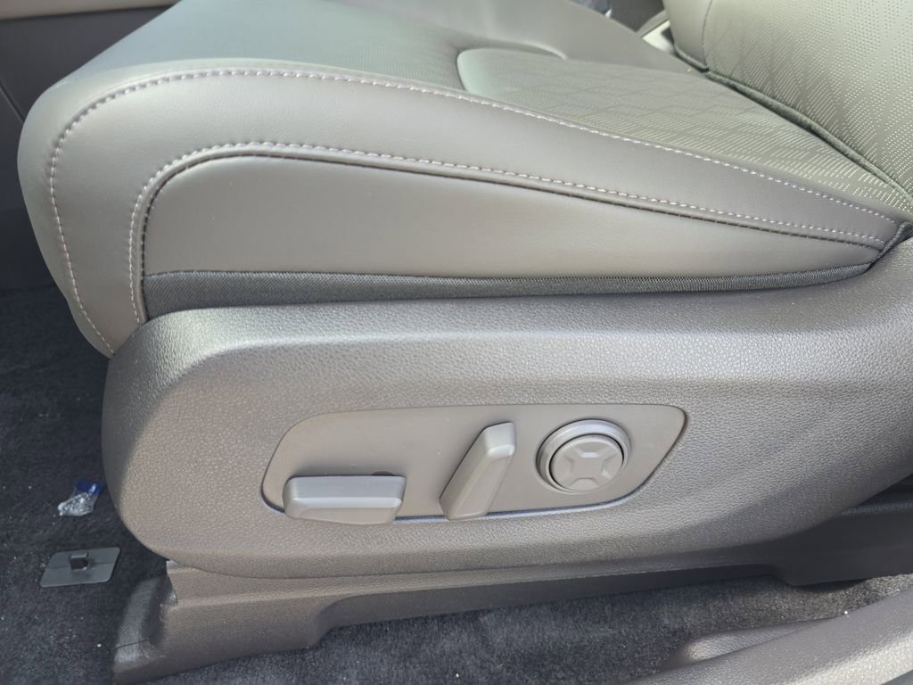 New 2026 Kia Carnival EX image 22