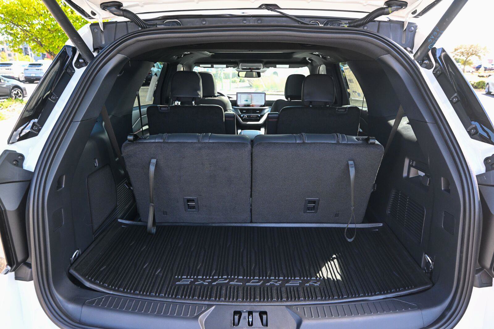New 2026 Ford Explorer ST-Line w/ ST-Line Street Pack AWD/4WD image 13