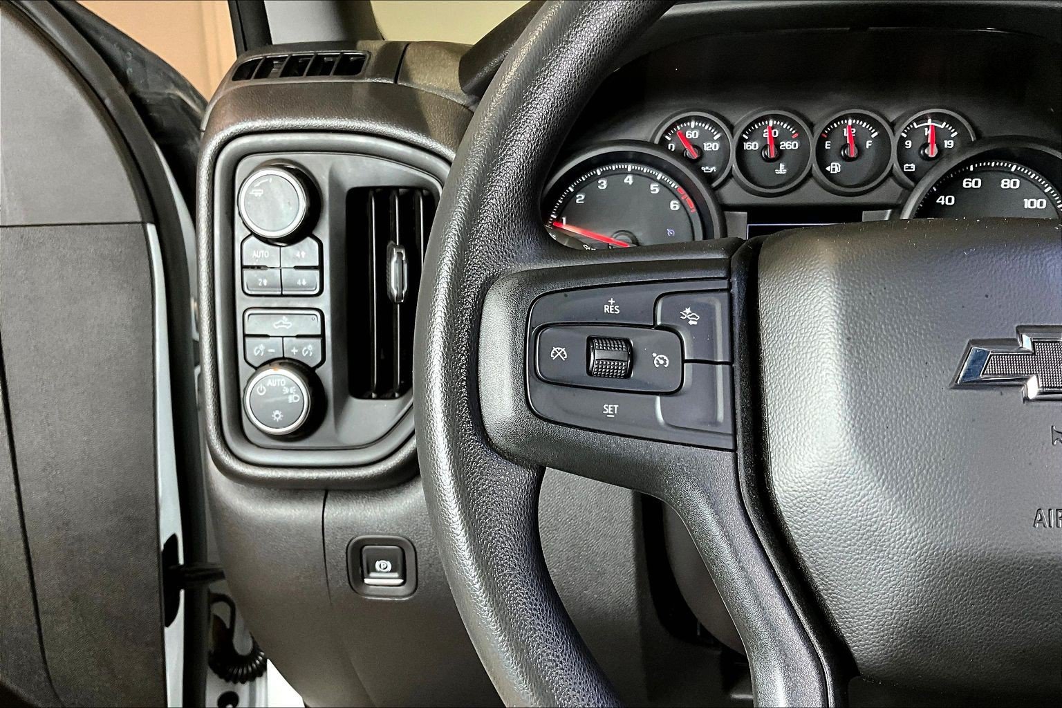 Used 2024 Chevrolet Silverado 1500 Custom Trail Boss AWD/4WD image 13
