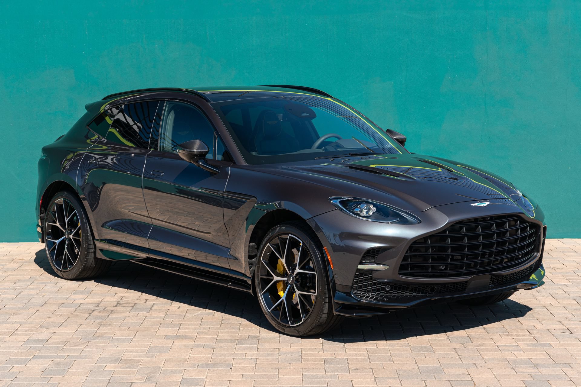 Used 2025 Aston Martin DBX 707 AWD/4WD image 1