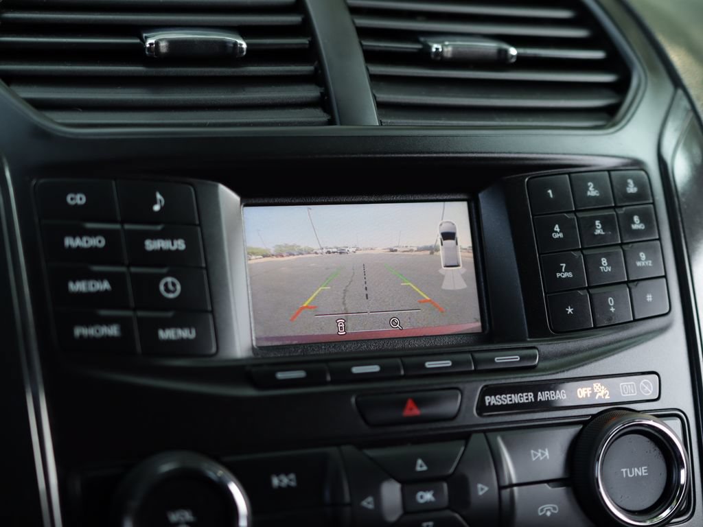 Used 2017 Ford Explorer XLT AWD/4WD image 14