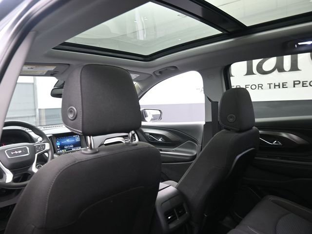 Used 2023 GMC Terrain SLE w/ Driver Convenience Package image 24