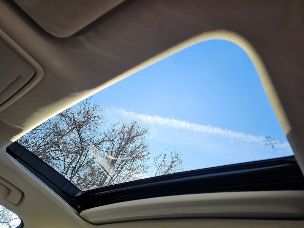 Used 2025 Honda Accord EX-L image 10