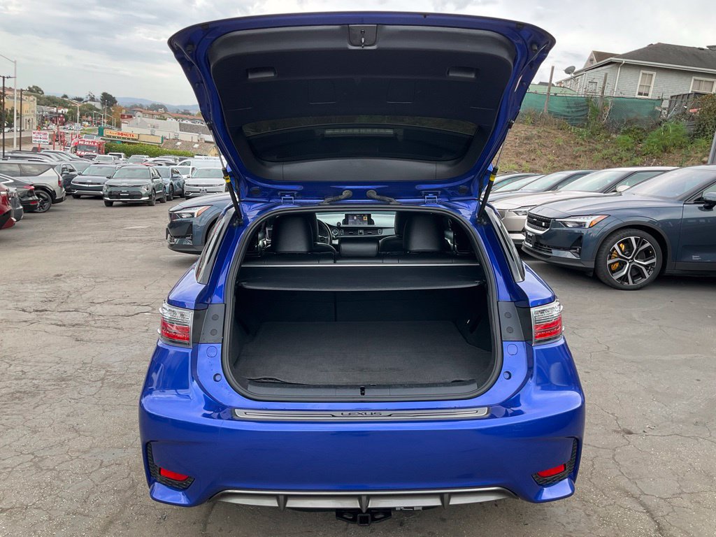 Used 2014 Lexus CT 200h w/ F Sport w/Nuluxe Interior FWD image 10