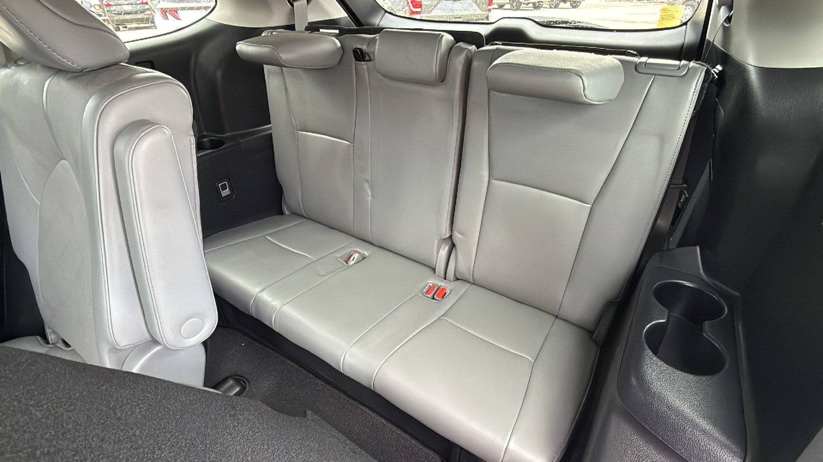Used 2022 Toyota Highlander Platinum image 16