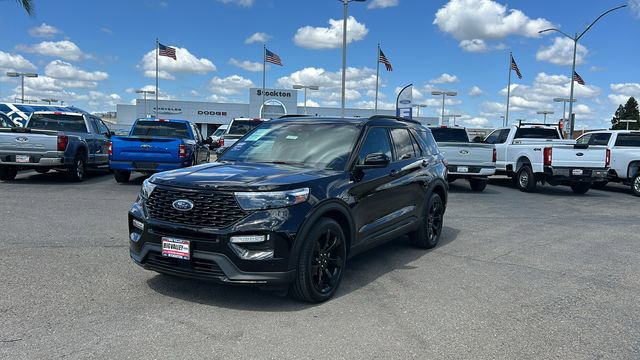 Certified 2023 Ford Explorer ST-Line w/ Class IV Trailer Tow Package RWD image 8