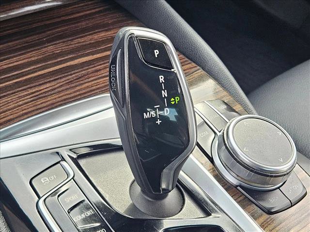 Used 2019 BMW 530i w/ Convenience Package image 12