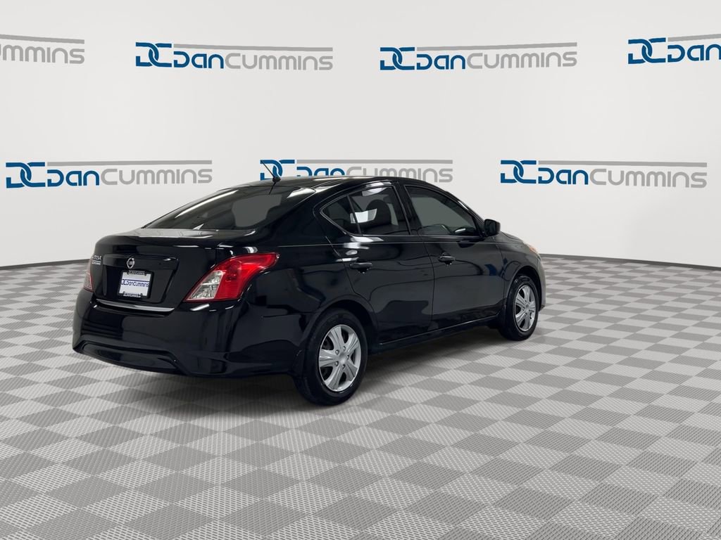 Used 2017 Nissan Versa S FWD image 8