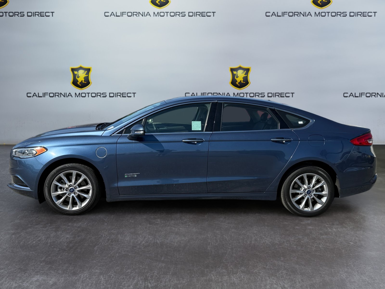 Used 2018 Ford Fusion Energi SE FWD image 2
