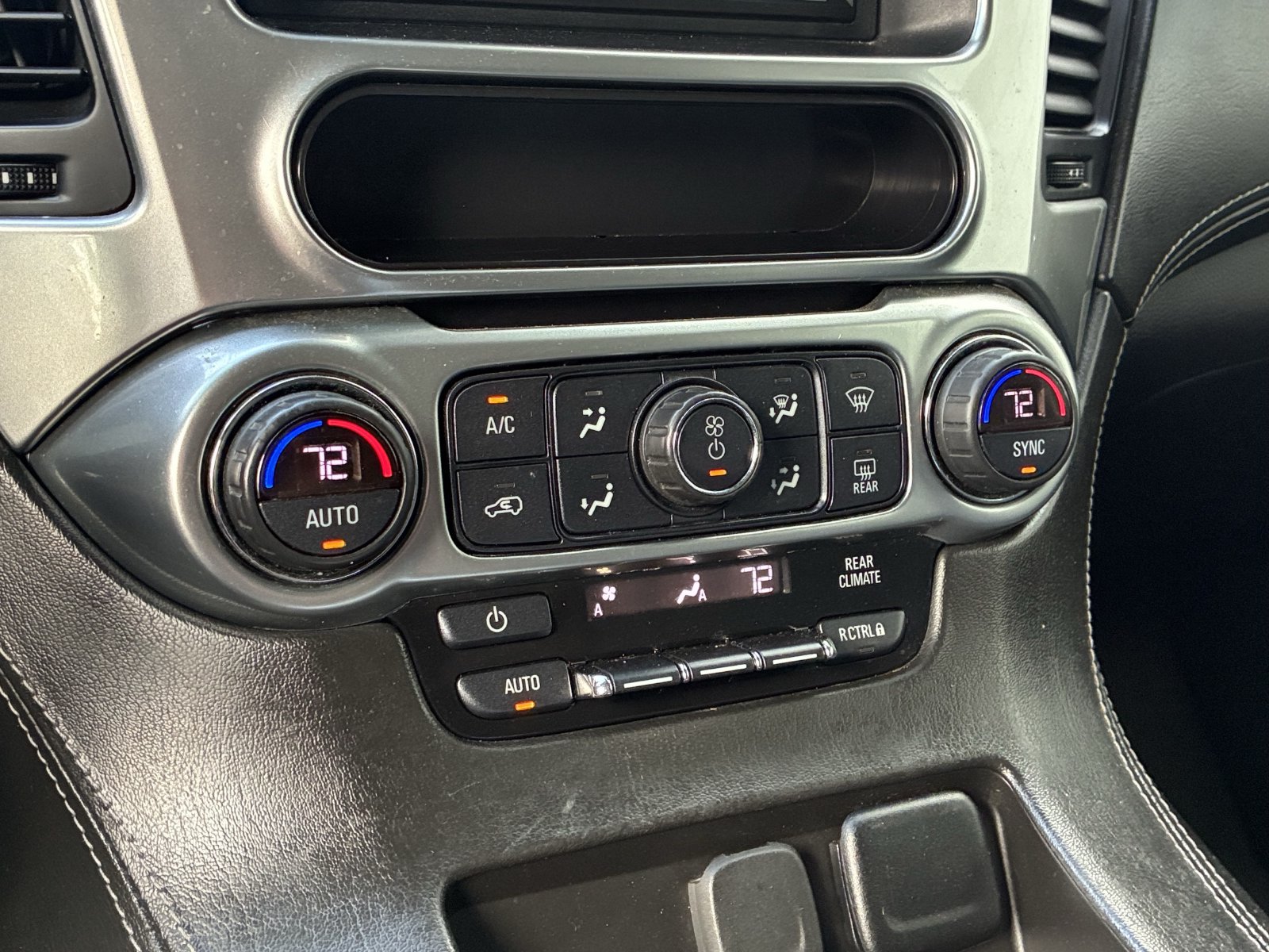 Used 2019 Chevrolet Tahoe LS w/ Enhanced Driver Alert Package RWD image 7