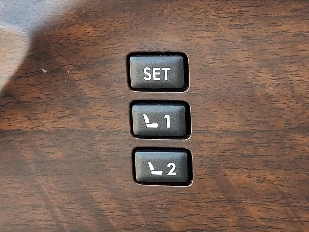 Used 2023 Subaru Ascent Touring AWD/4WD image 29
