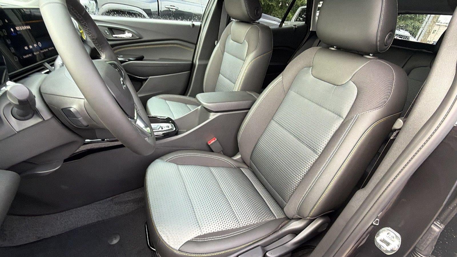 New 2026 Chevrolet Trax LT w/ Driver Confidence Package FWD image 4