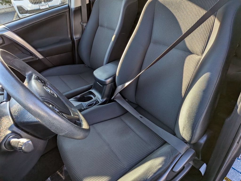 Used 2014 Toyota RAV4 LE AWD/4WD image 13