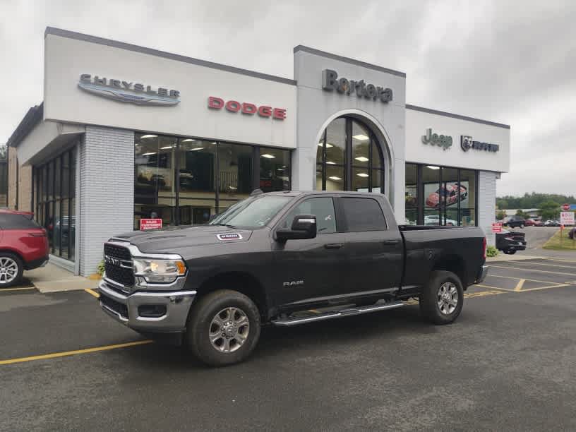 Used 2024 RAM 2500 Big Horn AWD/4WD image 1
