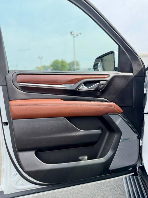 Certified 2024 GMC Yukon XL Denali Ultimate AWD/4WD image 8