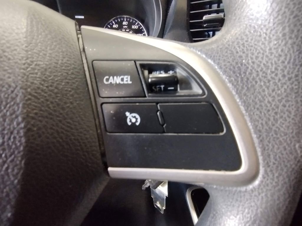 Used 2018 Mitsubishi Outlander ES image 29