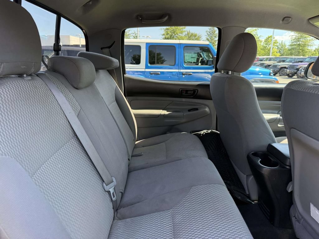 Used 2015 Toyota Tacoma PreRunner w/ SR5 Package RWD image 15