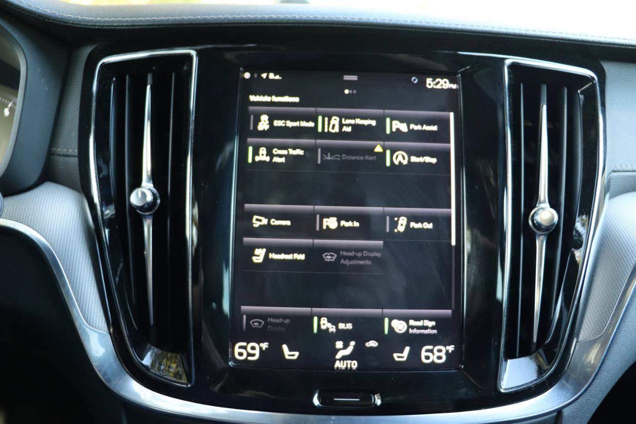 Used 2019 Volvo V60 T5 Cross Country AWD/4WD image 17