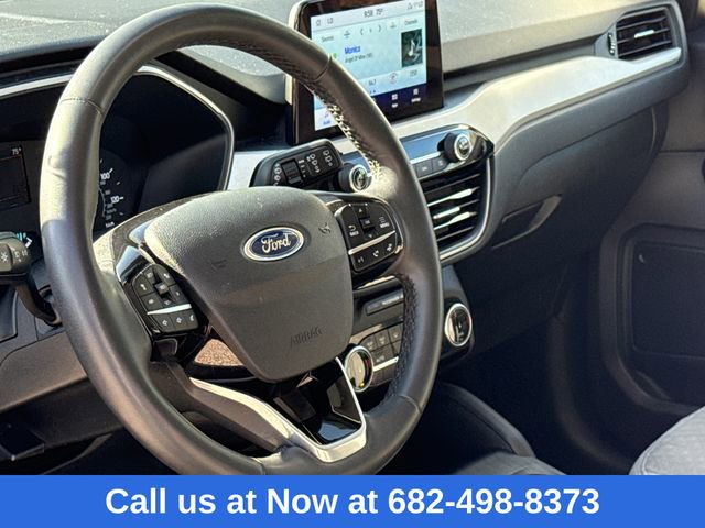 Used 2022 Ford Escape SE w/ SE Sport Appearance Package image 18