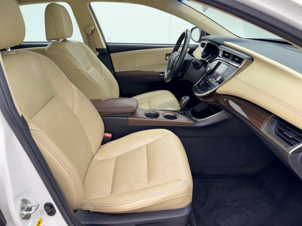 Used 2014 Toyota Avalon Limited FWD image 30