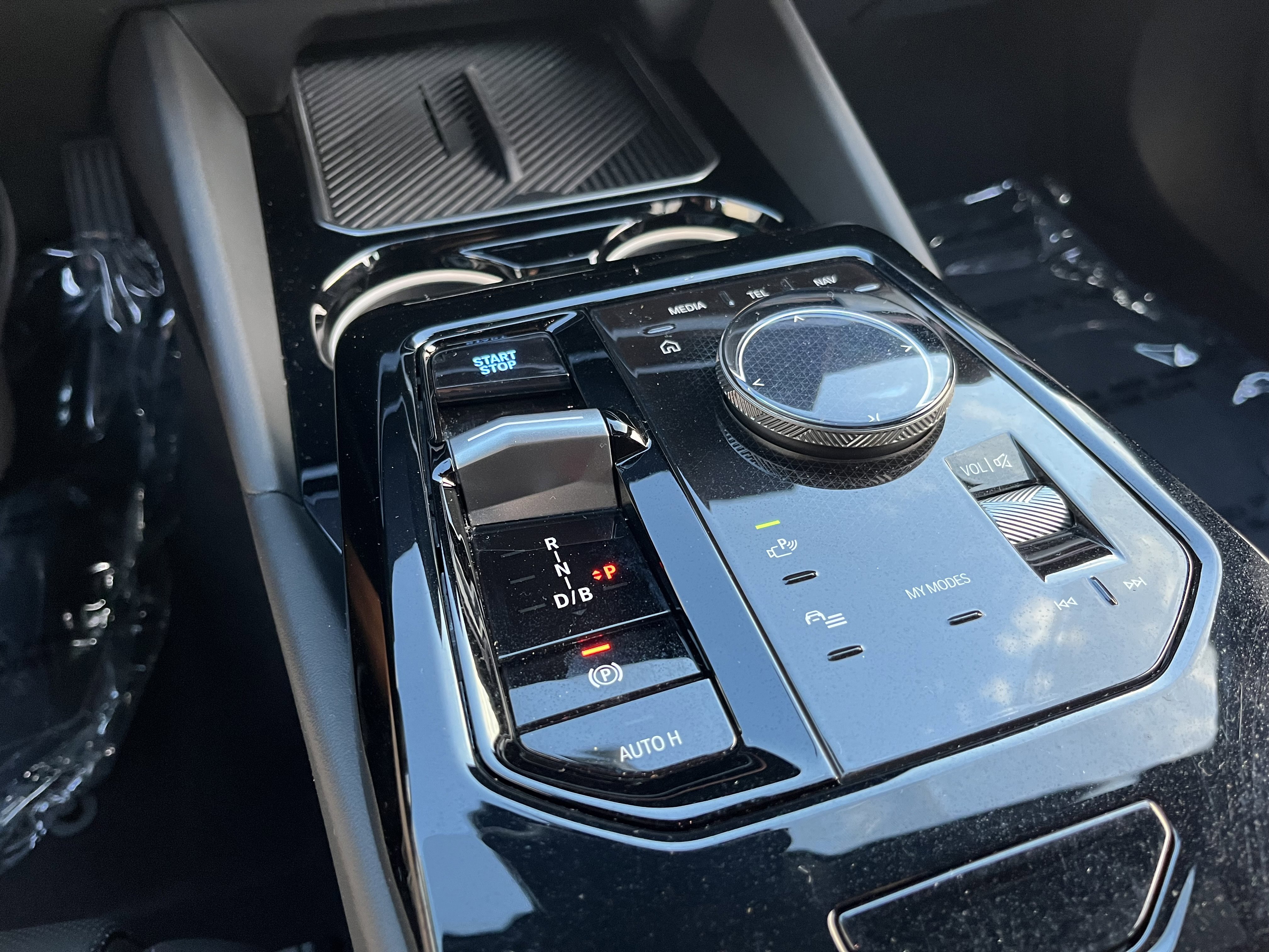Used 2025 BMW i5 eDrive40i RWD image 25